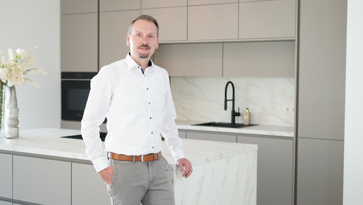 Viktor Schuhmacher, Verkaufsleiter und Hausbauberater